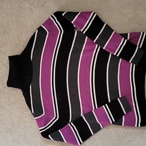 Valerie Stevens Petite Medium Black and Pink Turtleneck Sweater.